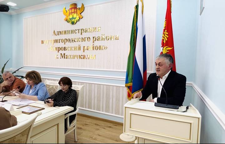  Газовики обсудили с депутатами Кировского района Махачкалы  реализацию пилотного проекта по установке «умных счетчиков» 